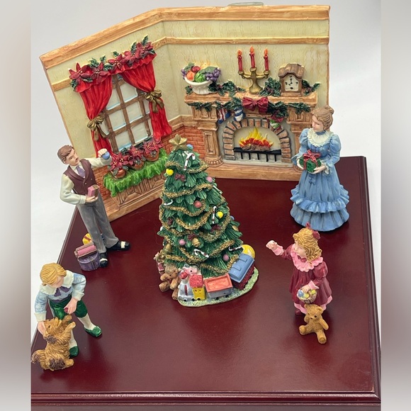 Hand Painted Resin Night Before Christmas Victorian Family Tree Decorating Scene - Picture 10 of 16